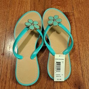 Flip flops with flower